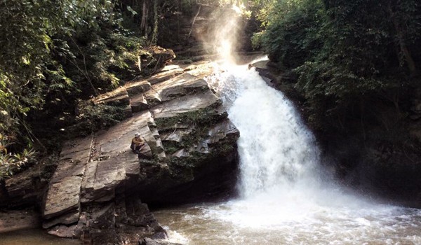 Refreshing time at Mae Wang water fall with Hope for elephants program